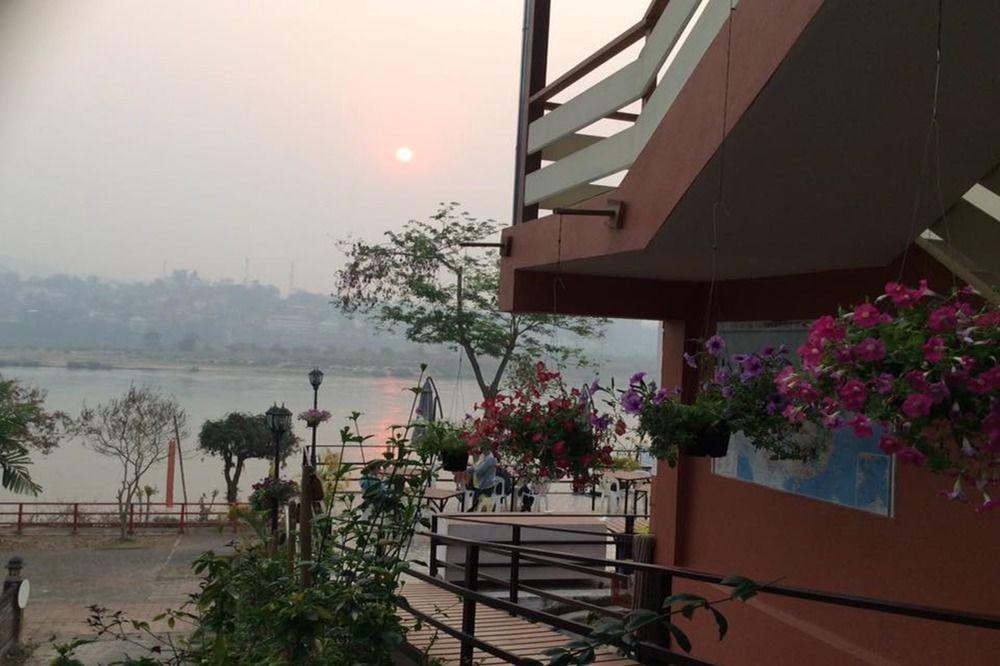 Day Waterfront Hotel Chiang Khong